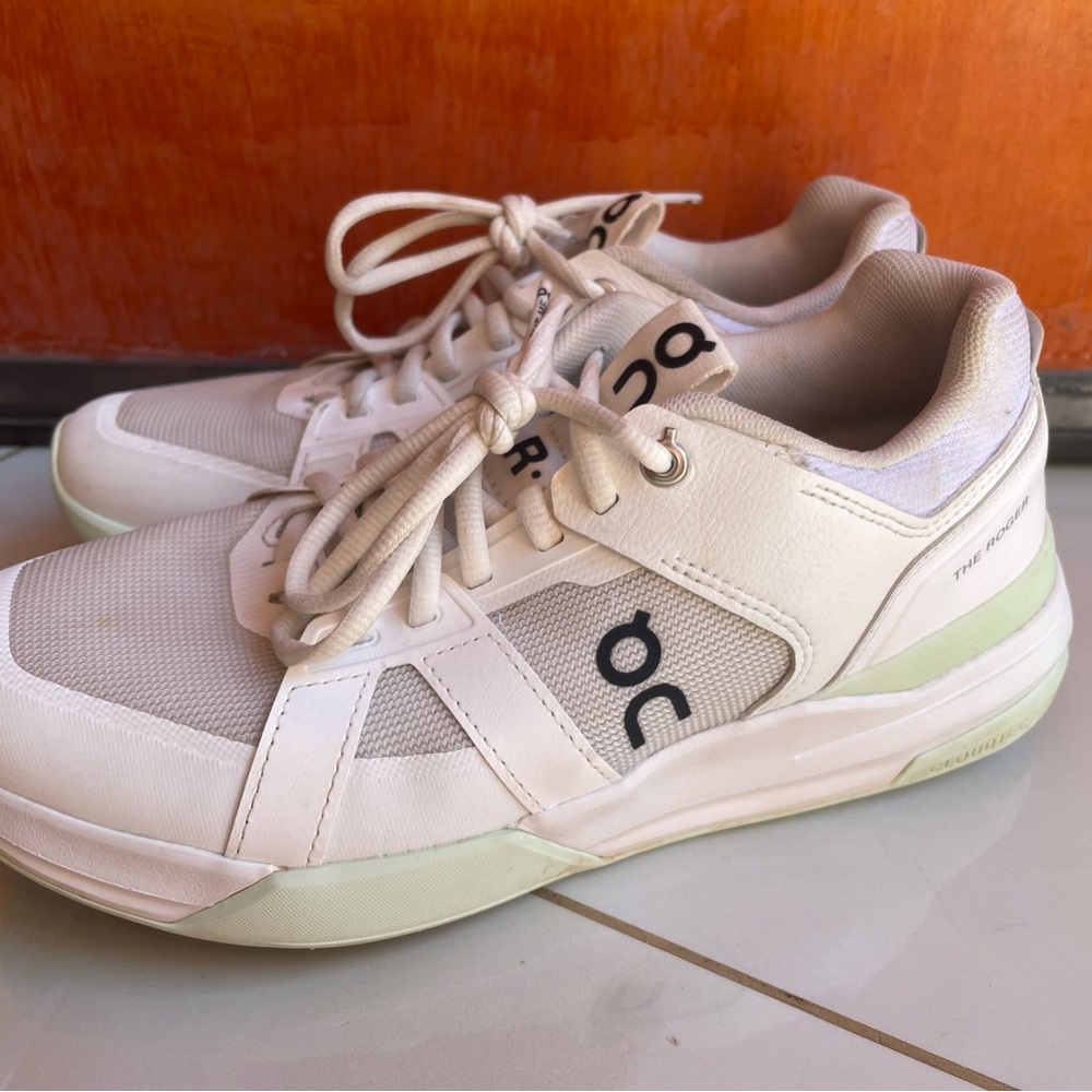 White and green Sneakers by On The Roger 8 women’s